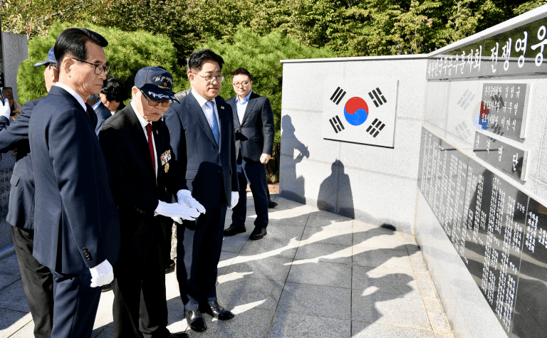 김포 호국영령 200여 명 이름 공적비에 새겼다…“숭고한 공훈, 미래세대가 기억해야”